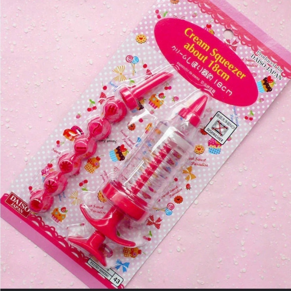 Daiso Pink Cream Squeezer Kit